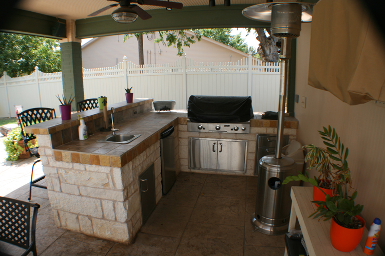 Covered outdoor kitchen 