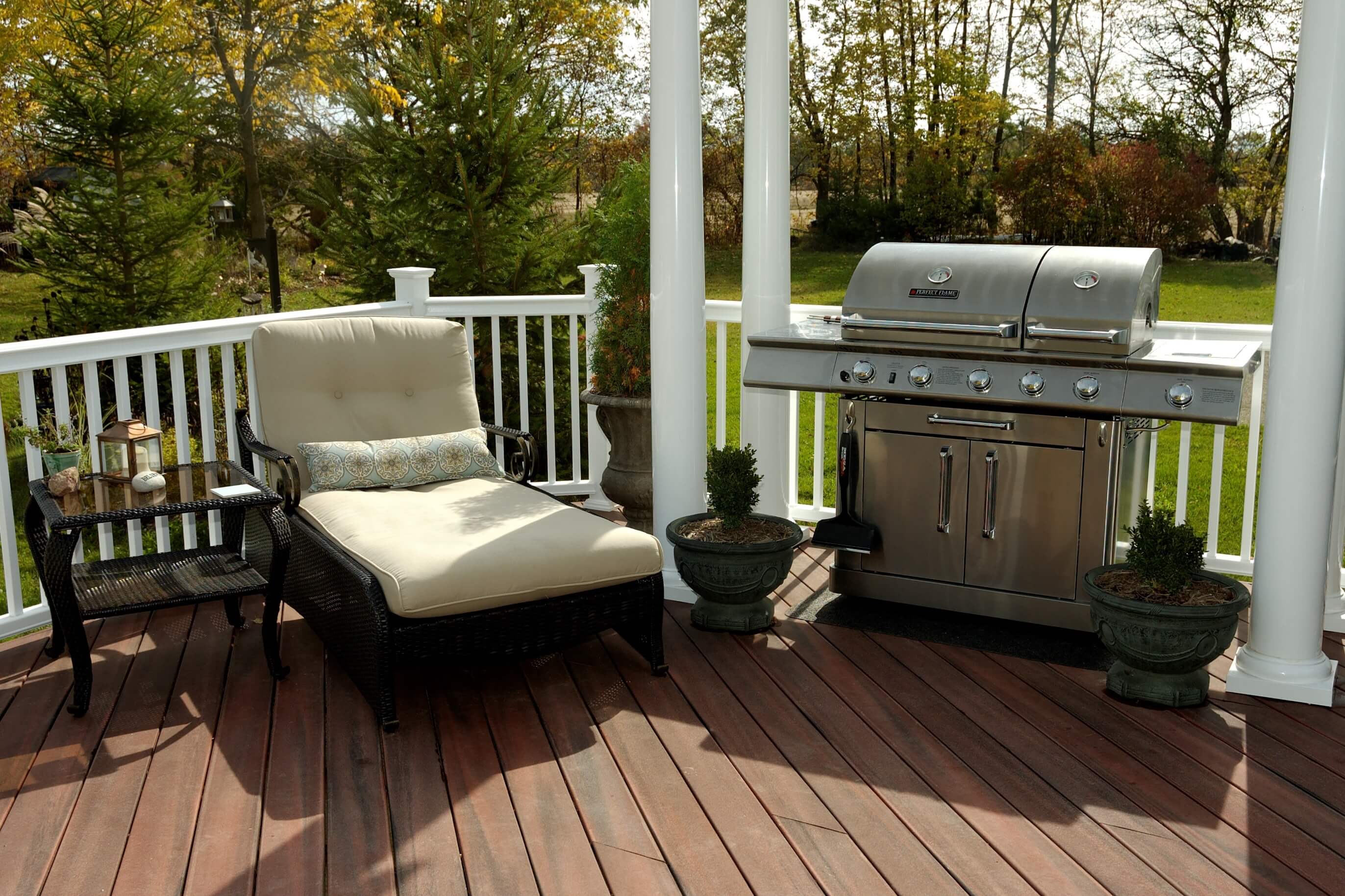 Deck with barbeque