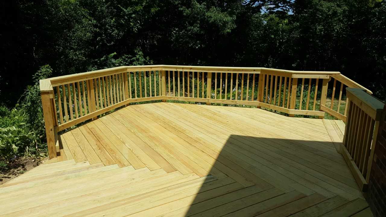 New-wooden-deck-in-Washington-Township-OH