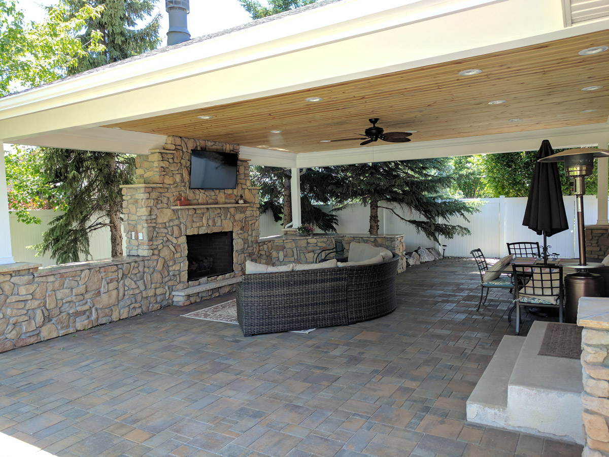 Hire a Colorado Springs Porch Cover Builder to Extend Time in Your Favorite Outdoor Space