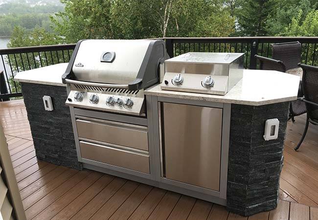 Outdoor kitchen