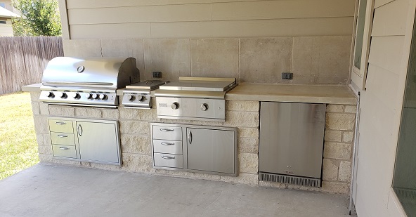 open porch with outdoor kitchen