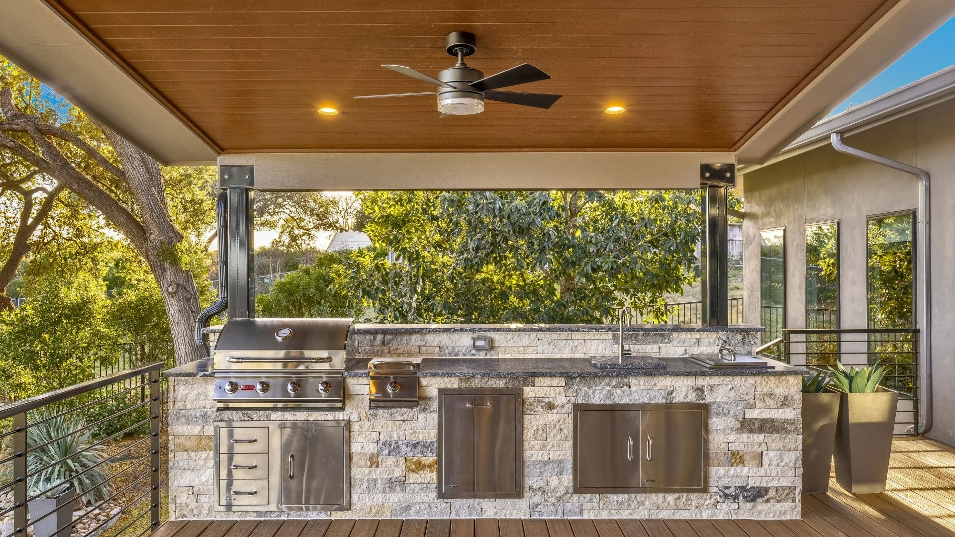 custom kitchens for outdoor living