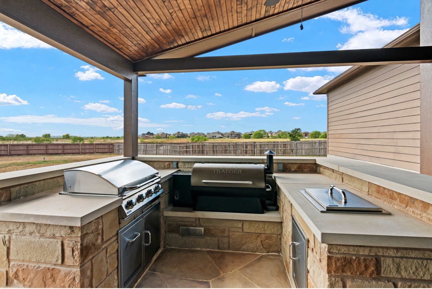 multi functional outdoor kitchen designs